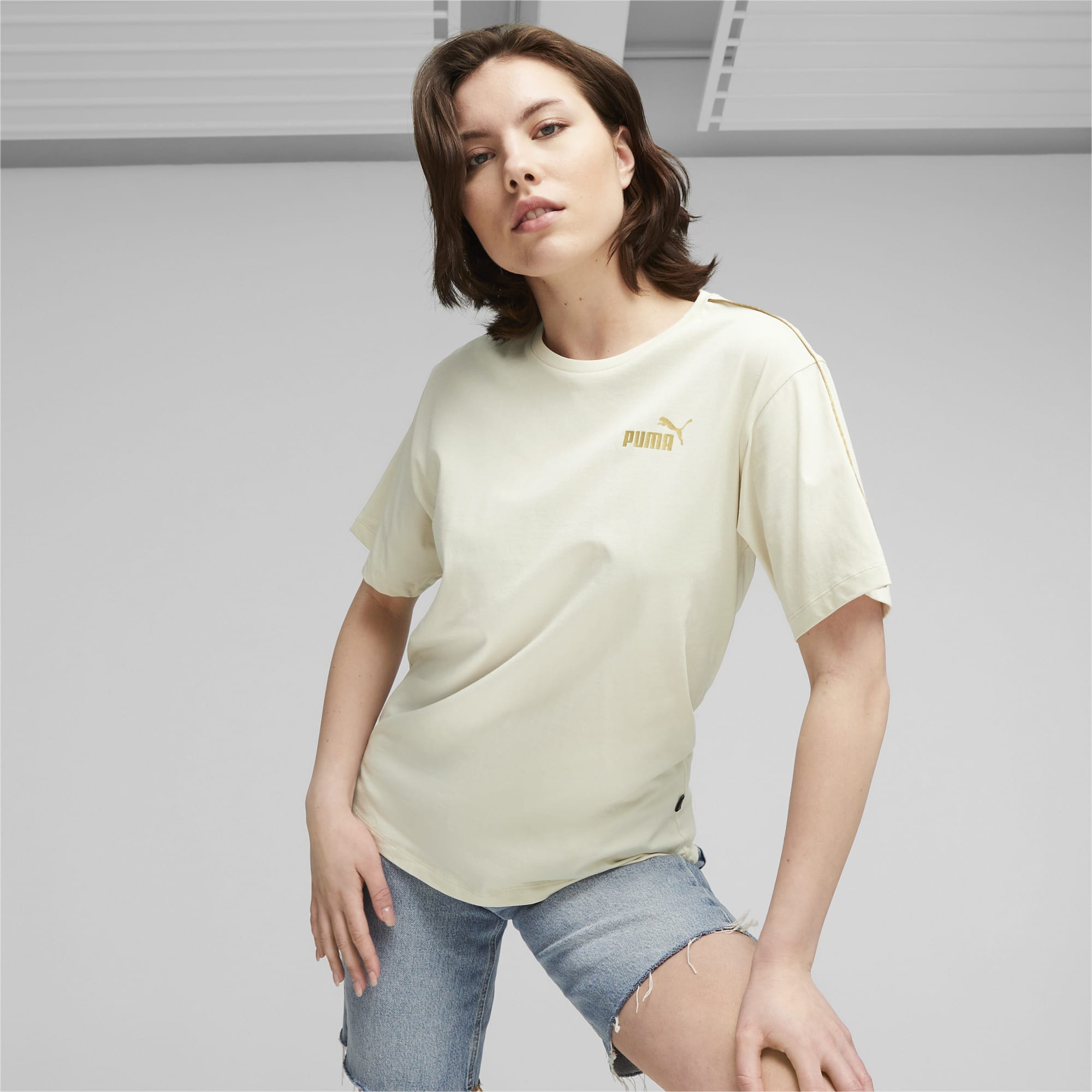 Gold and new arrivals white puma shirt